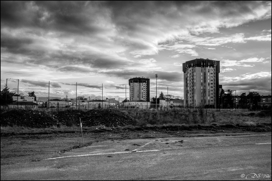 Tristesse Urbaine - 02.02_HDR-800.jpg