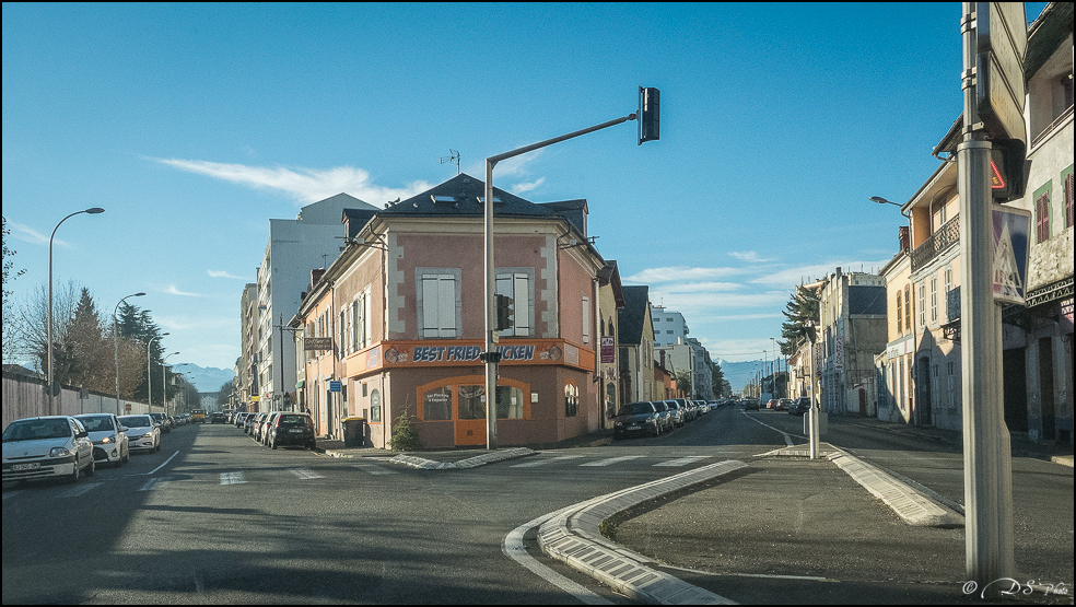 Rue regiment de Bigorre 3-800.jpg