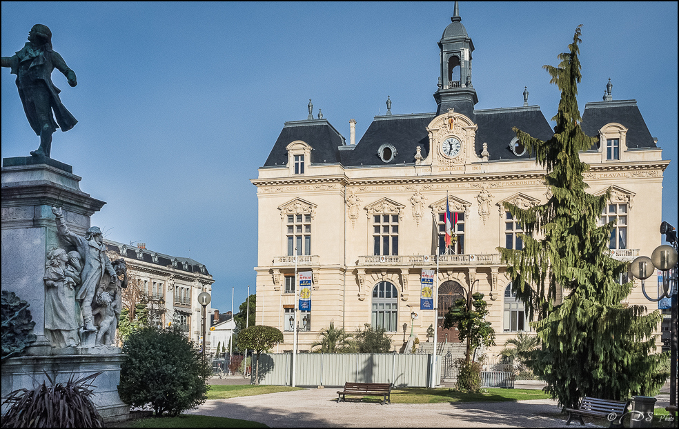 Place de la Mairie 3-800-2.jpg