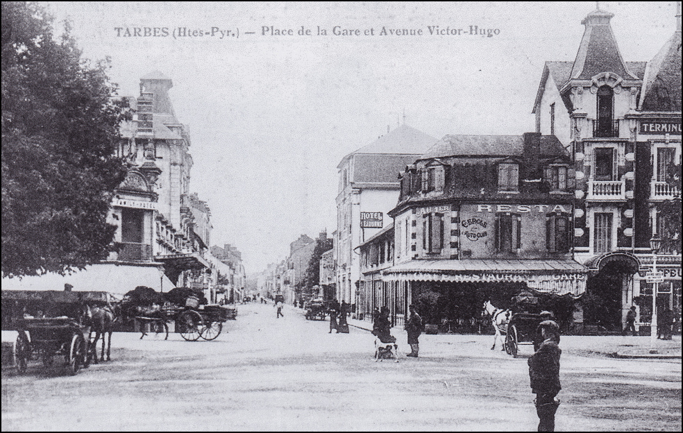 Rue Victor Hugo depuis la gare HD 1-800.jpg