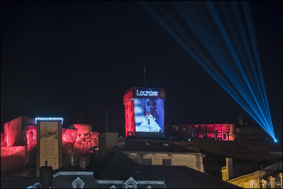 2016-12-17 - Feu d'artifice de Noël à Lourdes-10-800.jpg